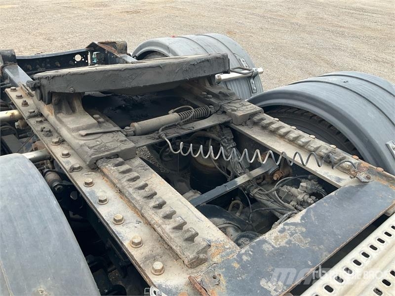Volvo VNL Naudoti vilkikai