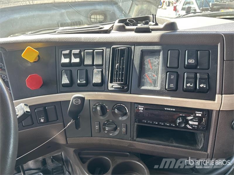 Volvo VNL Prime Movers