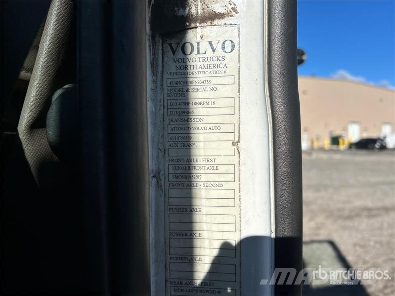 Volvo VNL 牵引车