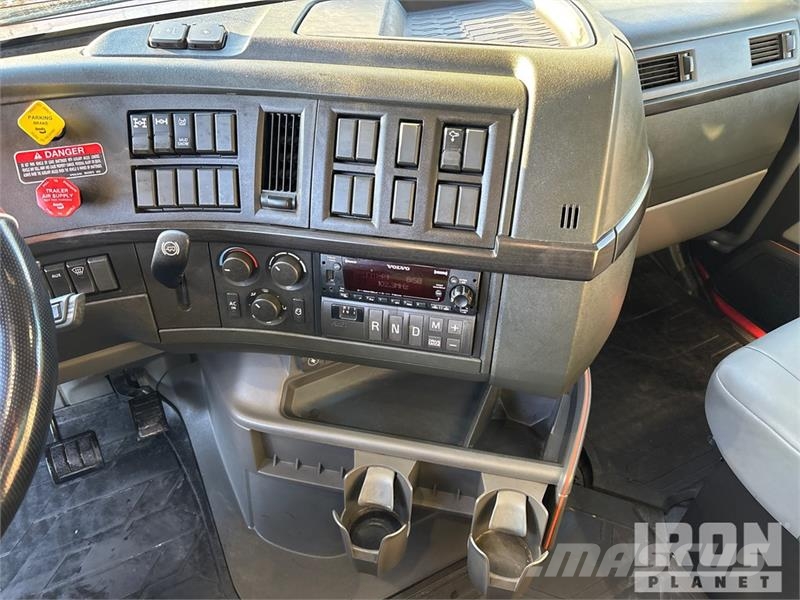 Volvo VNL Kiper tovornjaki