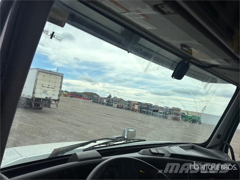 Volvo VNL Vilcēji