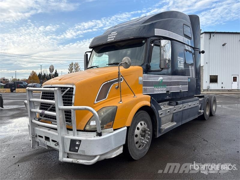 Volvo VNL وحدات الجر