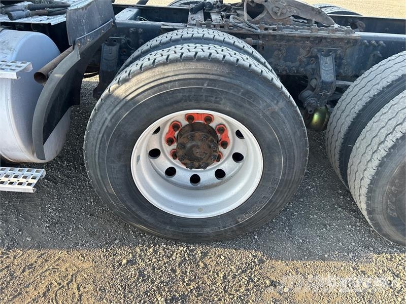 Volvo VNL Vilcēji