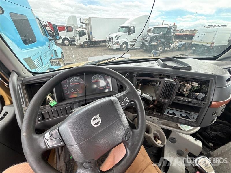 Volvo VNL Vlačilci