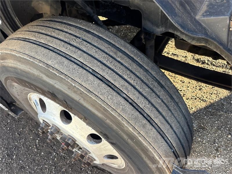 Volvo VNL Ťahače