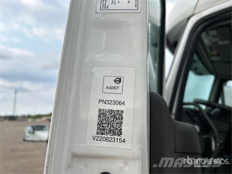 Volvo VNL Tractor Units