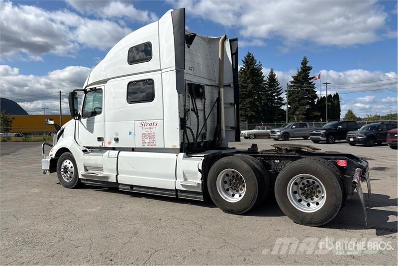 Volvo VNL Tractor Units