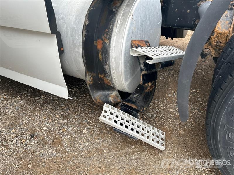 Volvo VNL Prime Movers
