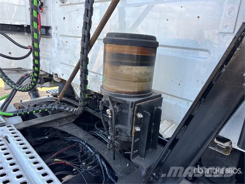 Volvo VNL Sattelzugmaschinen