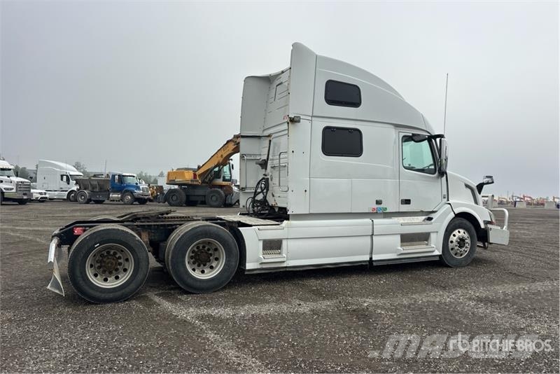 Volvo VNL وحدات الجر