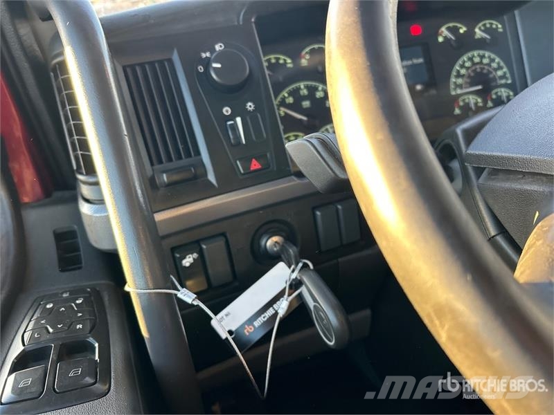 Volvo VNL Tracteur routier