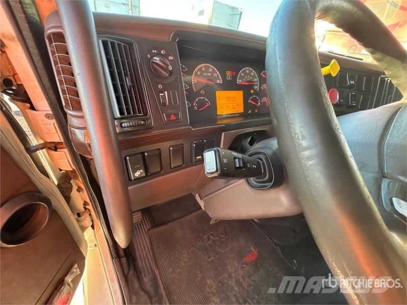 Volvo VNL Ťahače