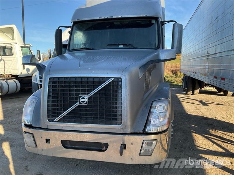 Volvo VNL Sattelzugmaschinen