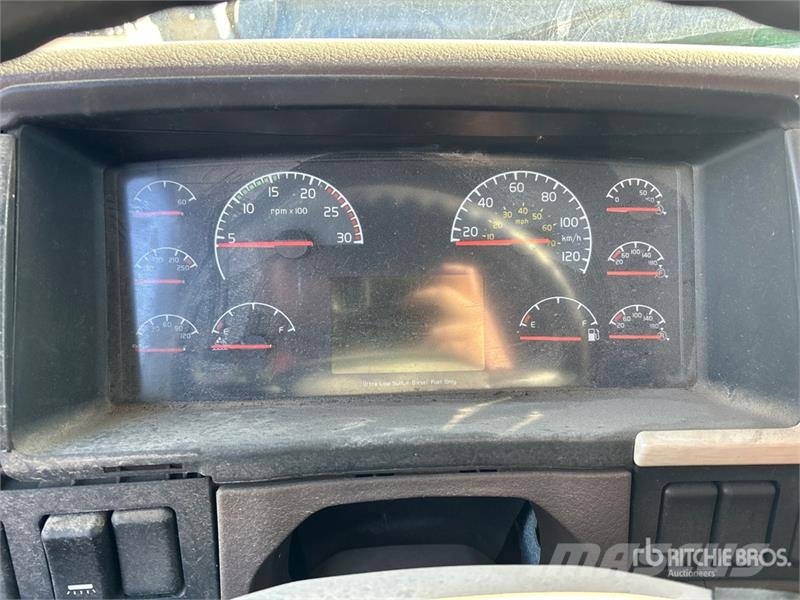 Volvo VNL Vlačilci