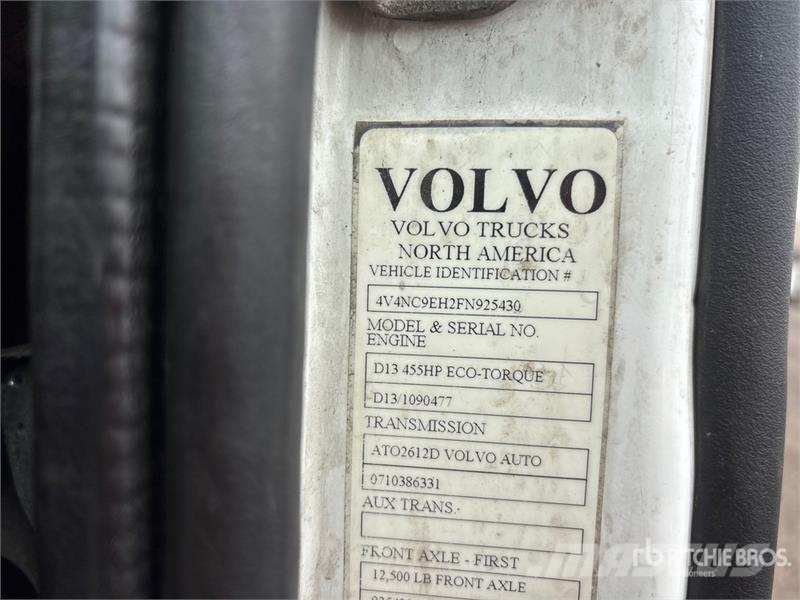 Volvo VNL وحدات الجر
