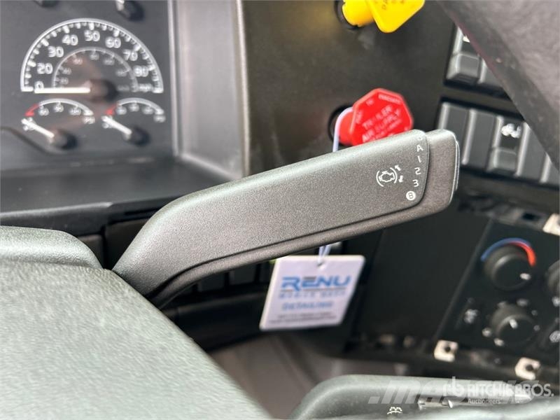 Volvo VNL Tahače