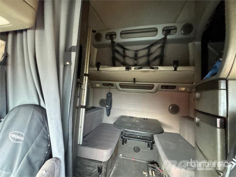 Volvo VNL Sattelzugmaschinen