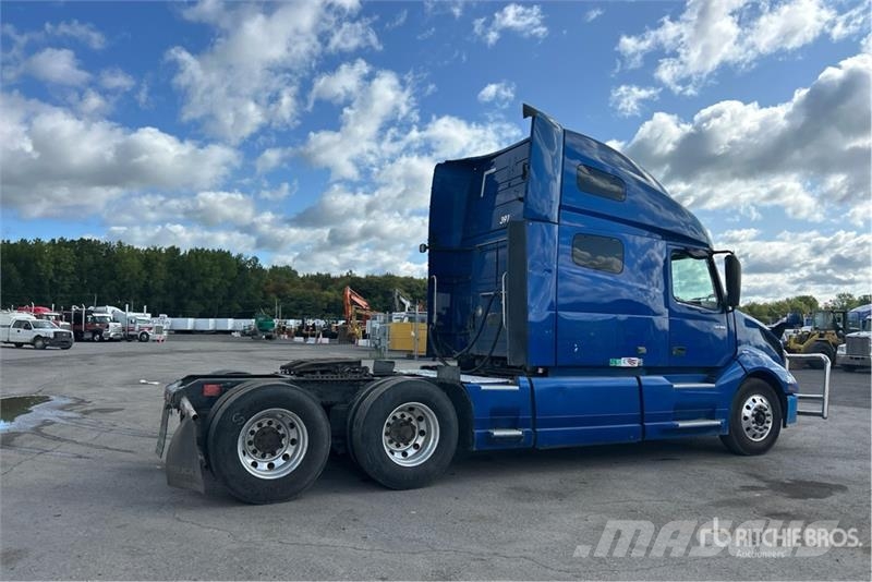 Volvo VNL Tractor Units