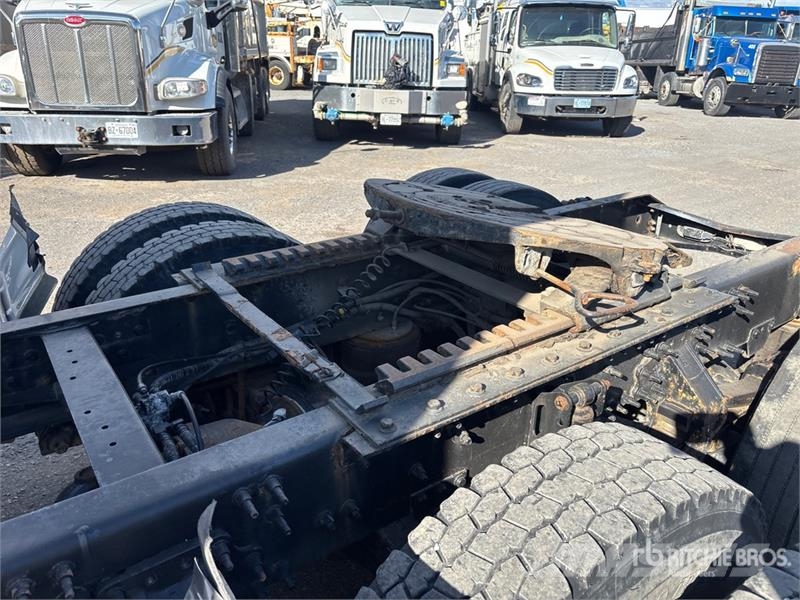 Volvo VNL Sattelzugmaschinen