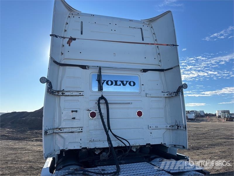 Volvo VNL وحدات الجر