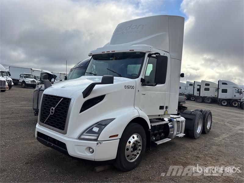 Volvo VNL Trekkers