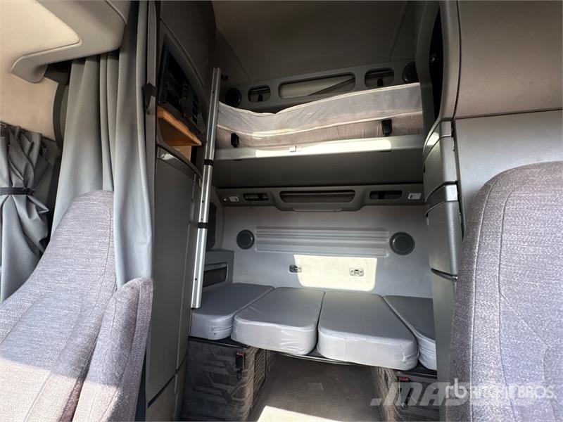 Volvo VNL Sattelzugmaschinen