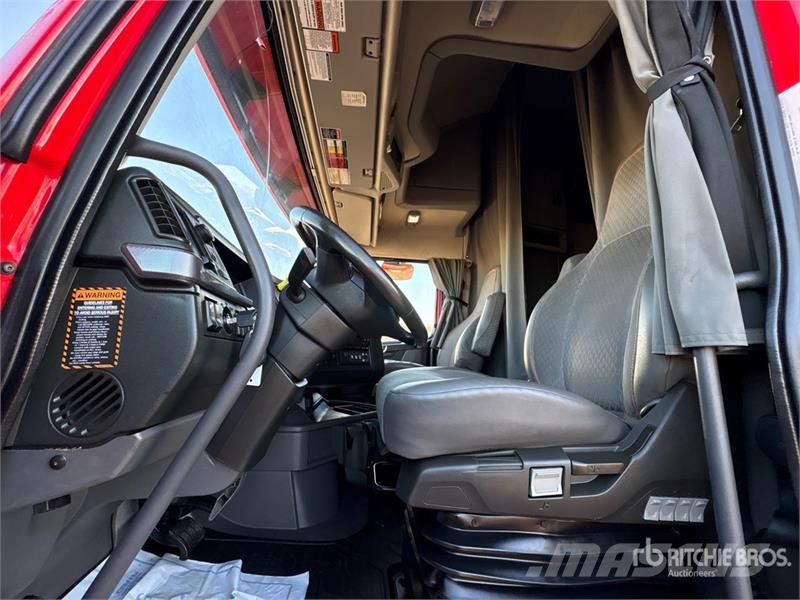 Volvo VNL Sattelzugmaschinen