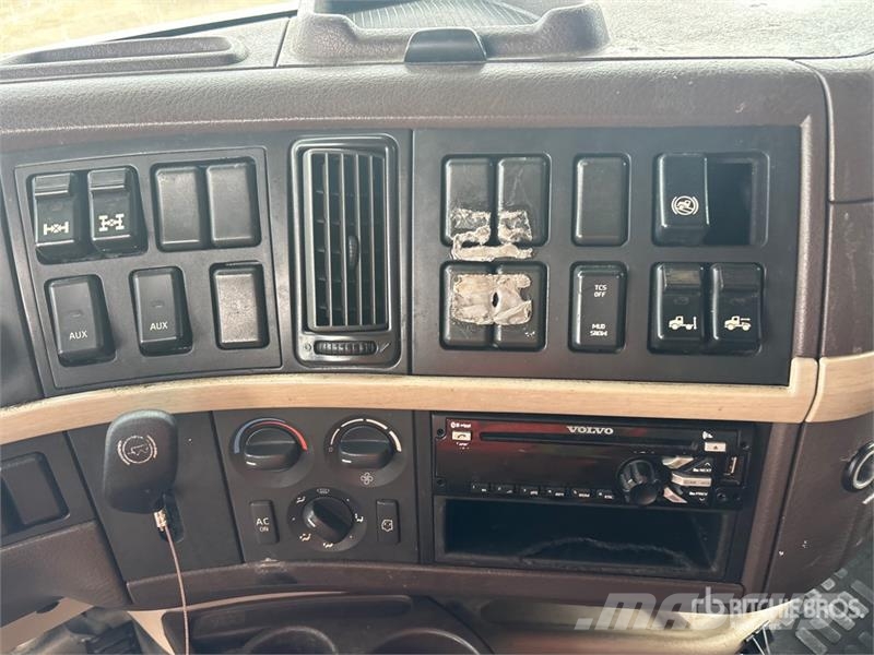 Volvo VNL 牵引车