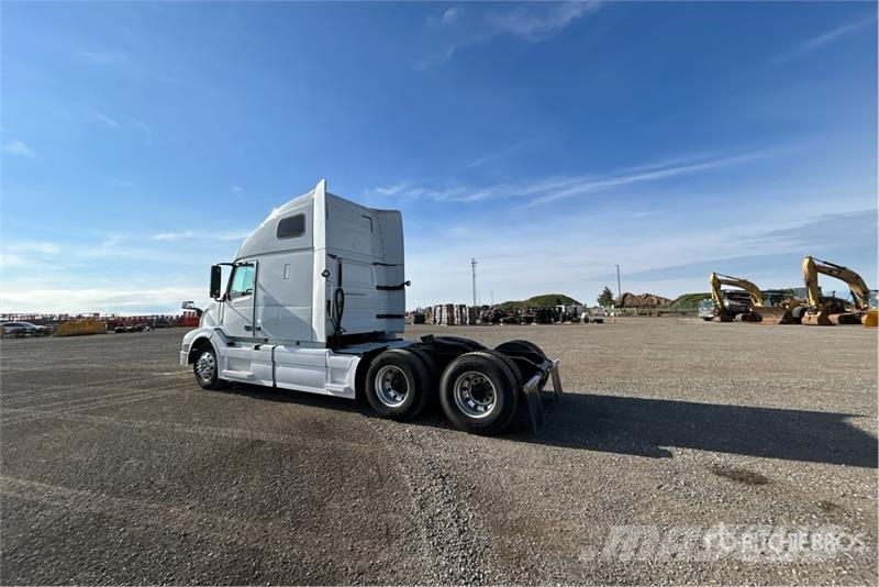 Volvo VNL Motrici e Trattori Stradali