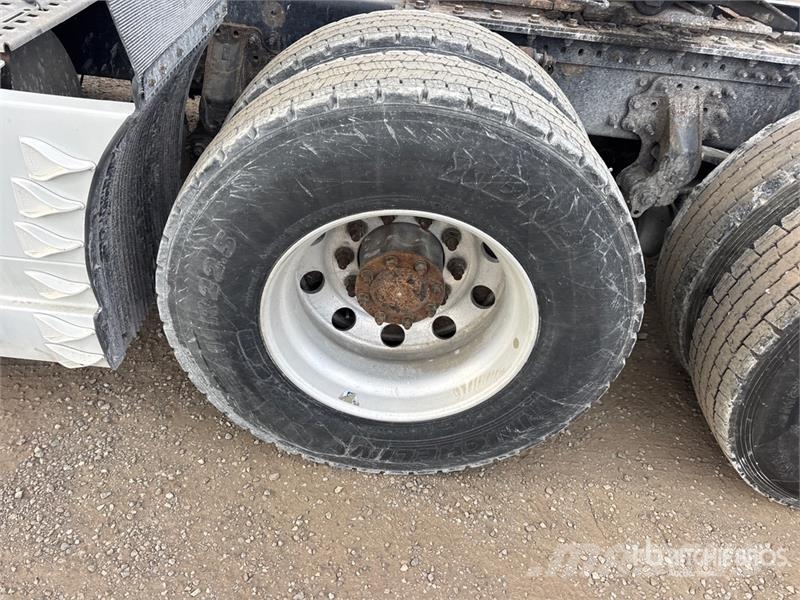 Volvo VNL Sattelzugmaschinen