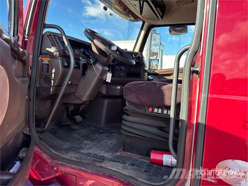 Volvo VNL 牵引车