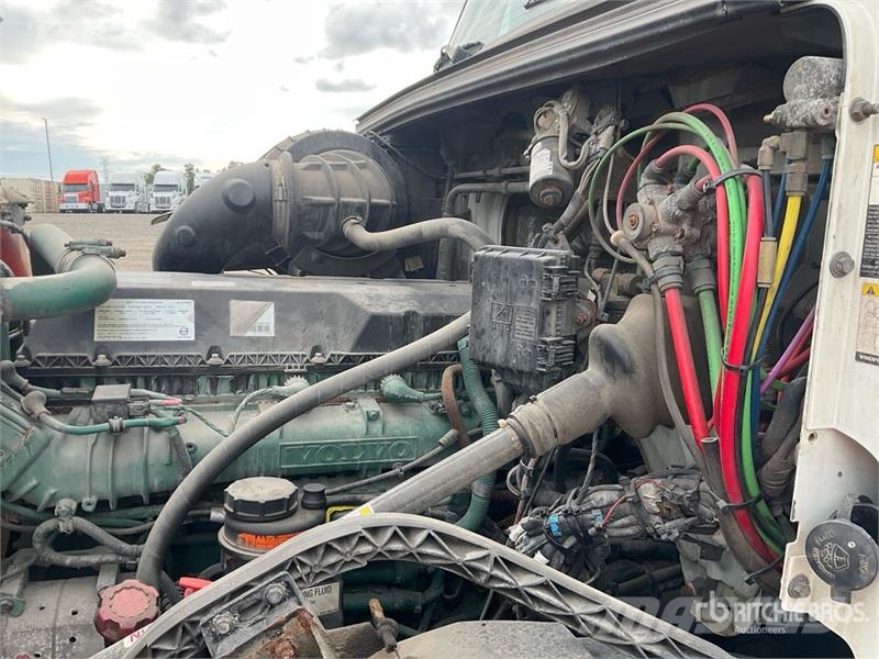 Volvo VNL Naudoti vilkikai