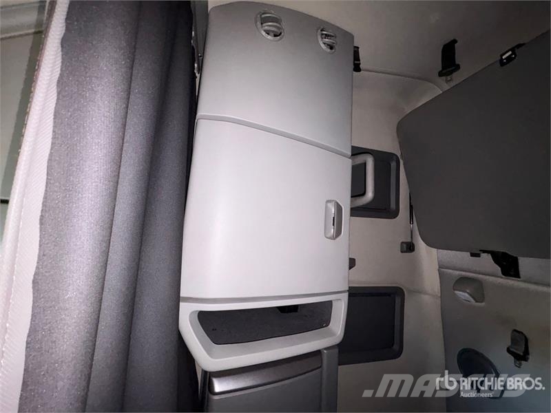 Volvo VNL Sattelzugmaschinen