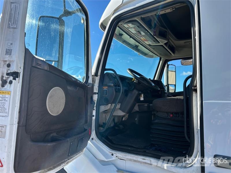 Volvo VNL 牵引车