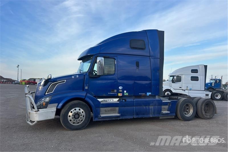 Volvo VNL وحدات الجر