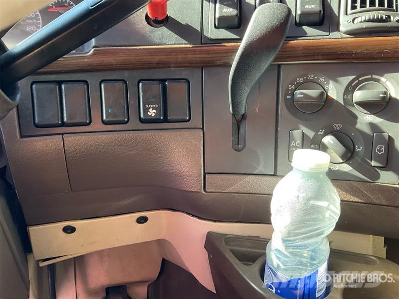 Volvo VNL Tegljači