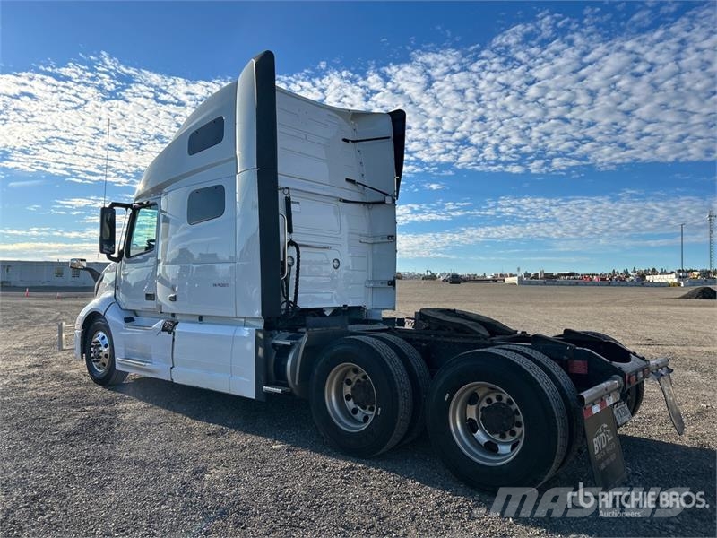 Volvo VNL Trekkers
