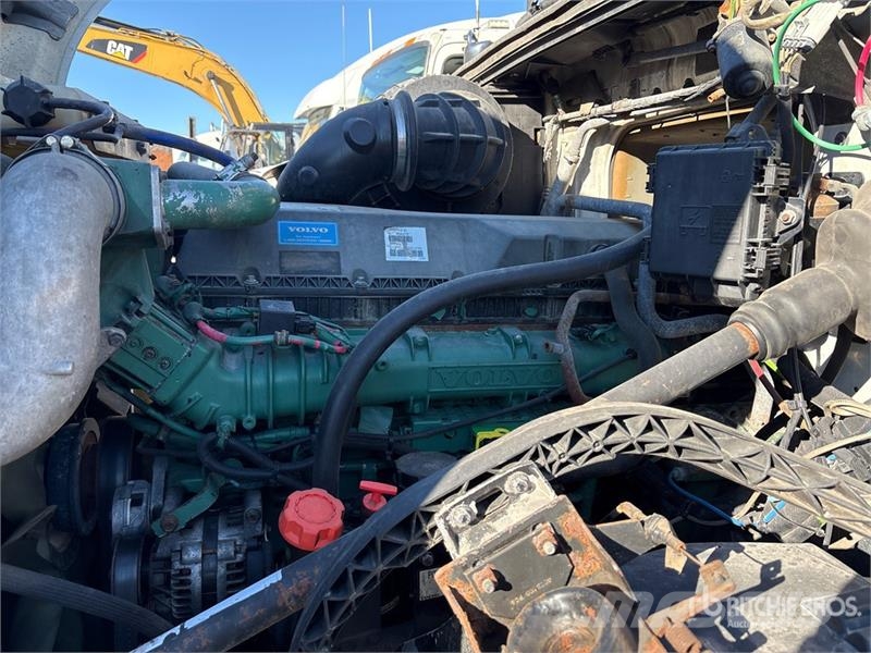 Volvo VNL Τράκτορες