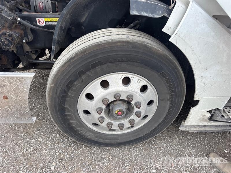 Volvo VNL Vilcēji