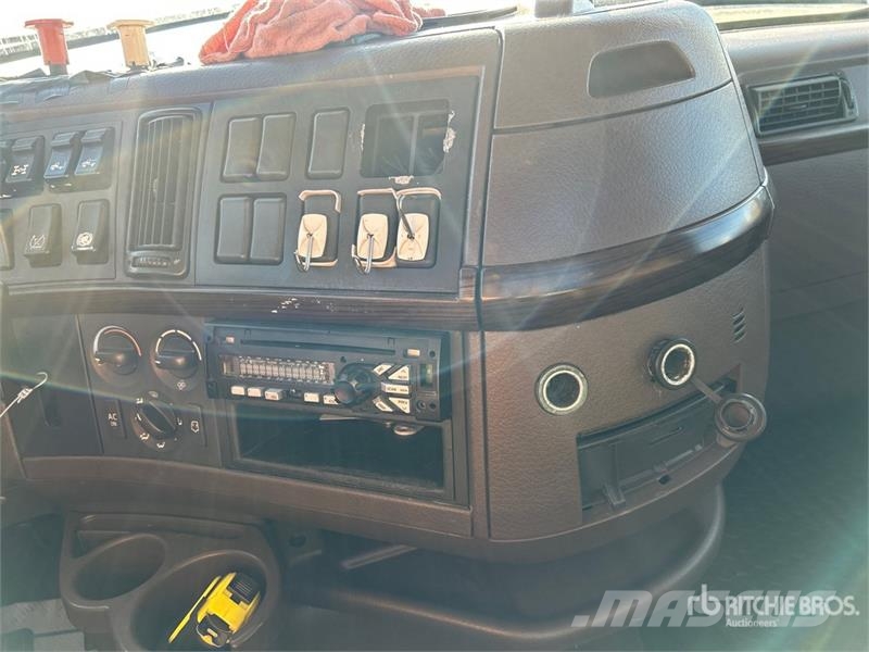 Volvo VNL Motrici e Trattori Stradali