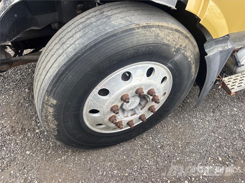 Volvo VNL Vlačilci