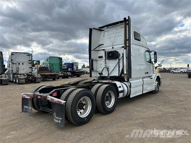 Volvo VNL Sattelzugmaschinen