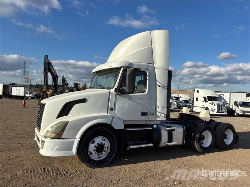 Volvo VNL Sattelzugmaschinen
