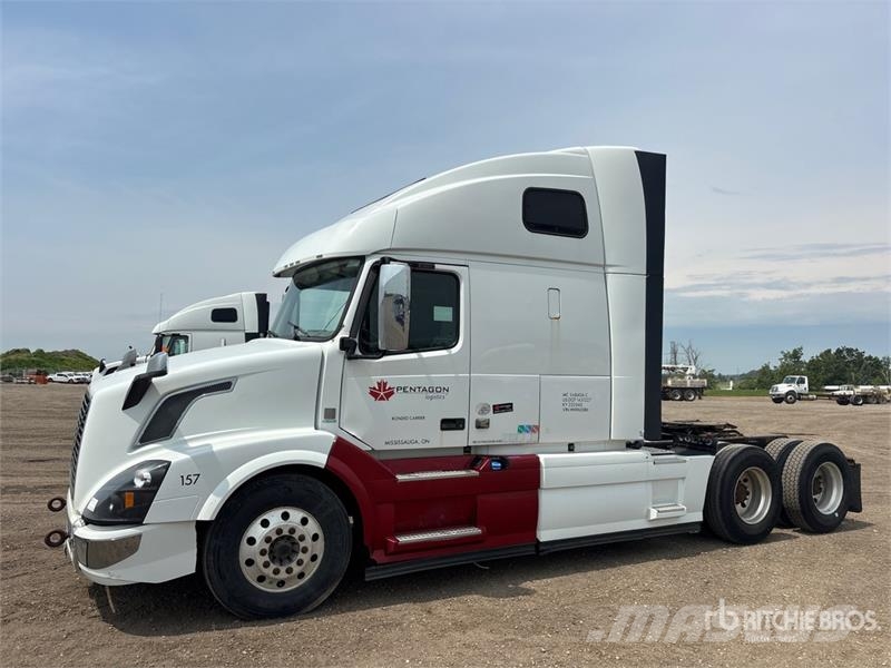 Volvo VNL Tractor Units