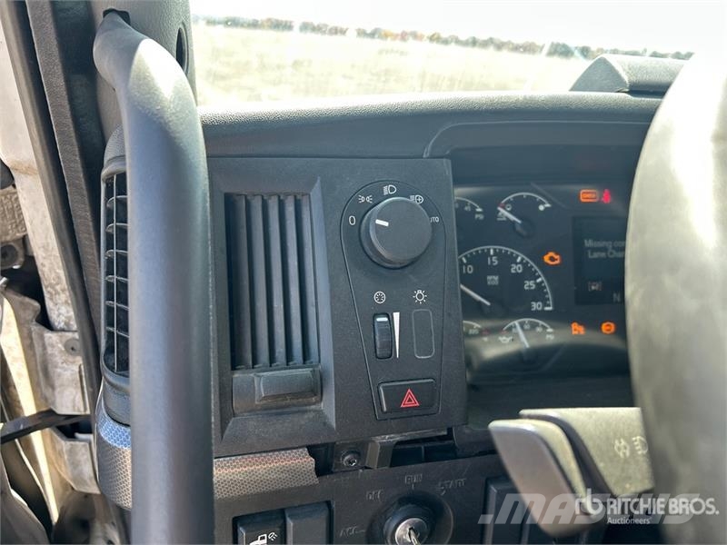 Volvo VNL Truck Tractor Units