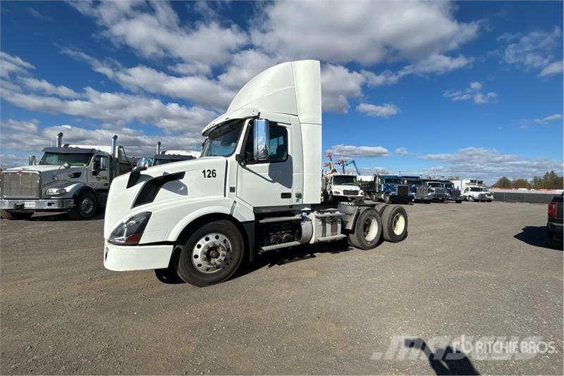 Volvo VNL Sattelzugmaschinen
