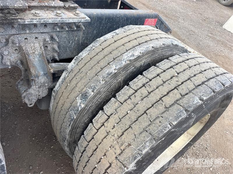 Volvo VNL Sattelzugmaschinen