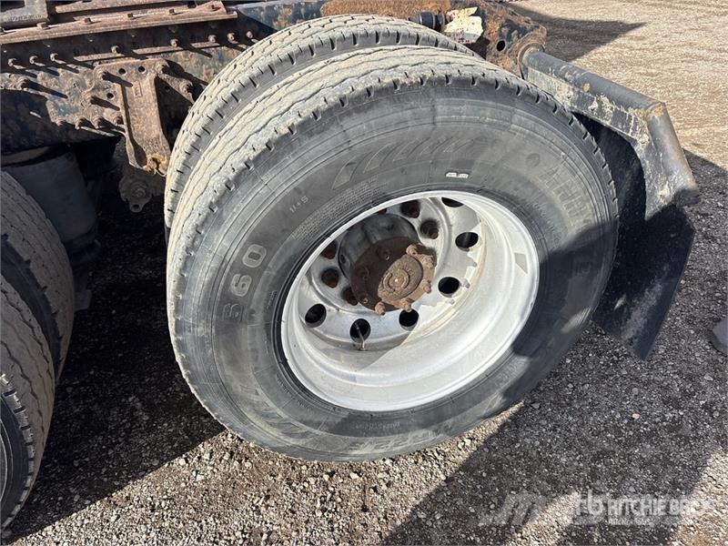 Volvo VNL 牵引车