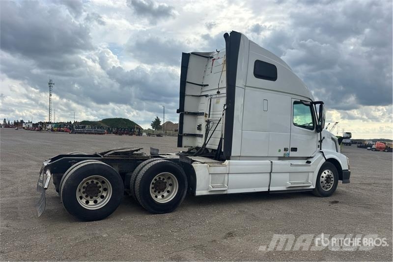 Volvo VNL 牵引车