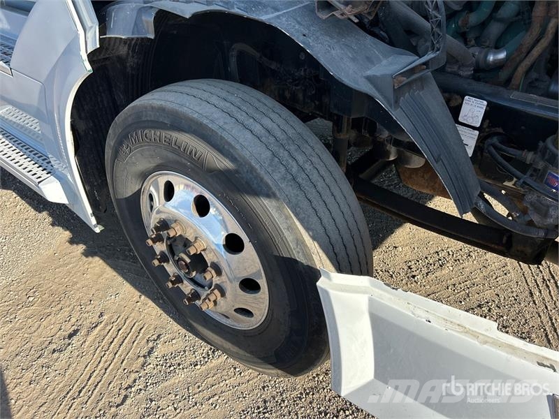 Volvo VNL Motrici e Trattori Stradali